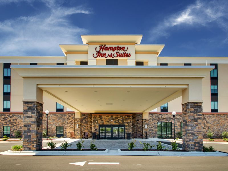 Hampton Inn & Suites